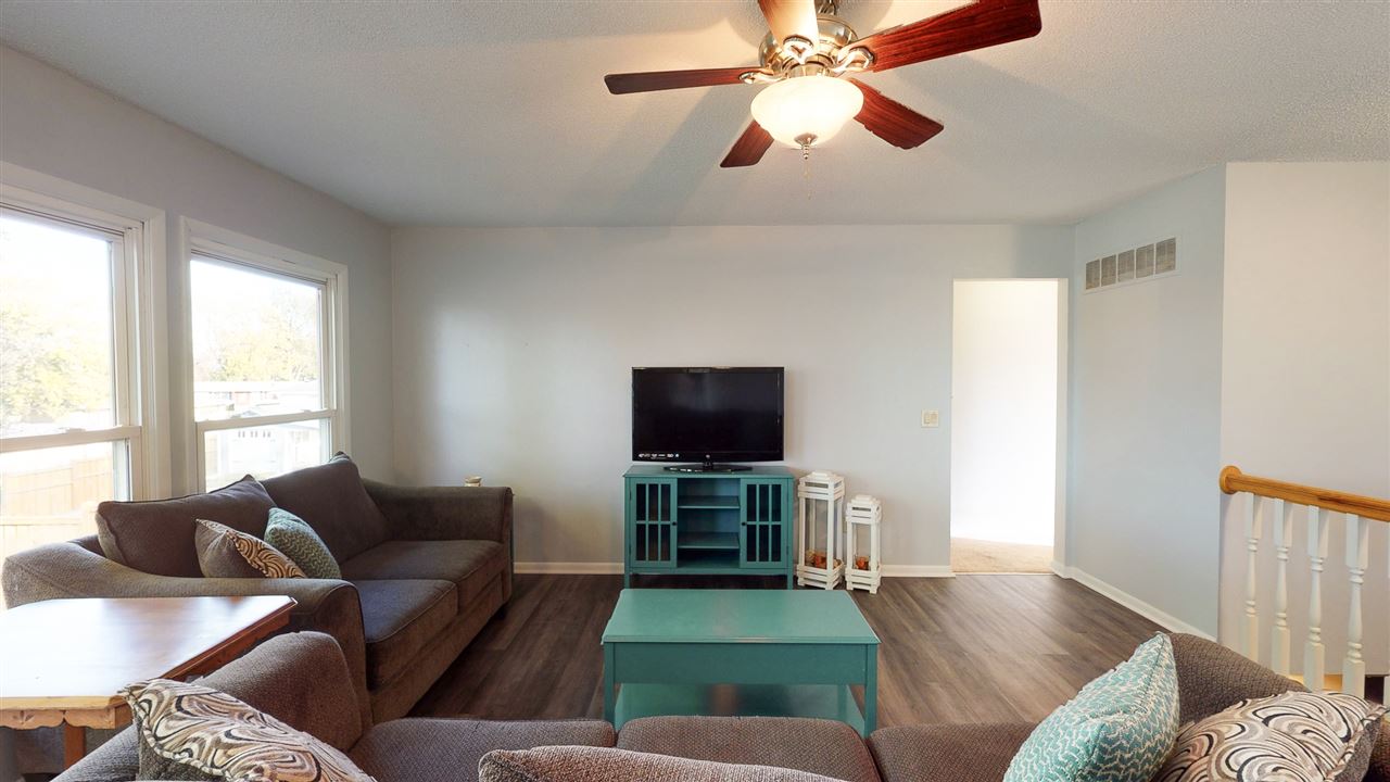 206 Ridge Road Williamsburg, IA 52361 - Photo 10 of 27 Gallery Image 10