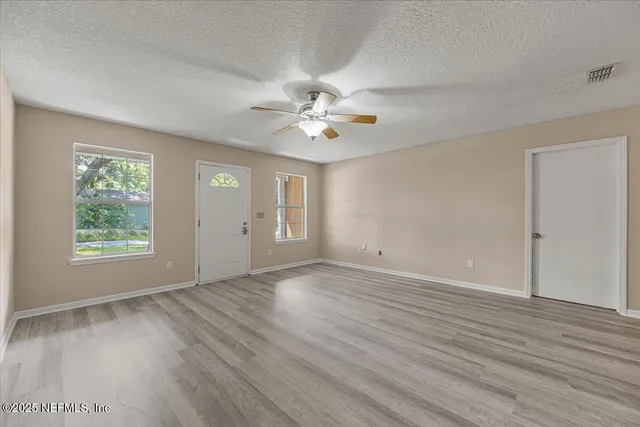 $259,900 | 4527 Clairmont Road, Jacksonville, FL 32207