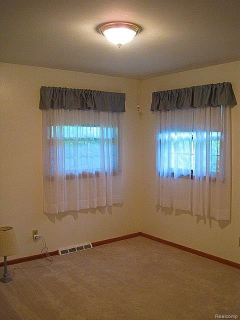 1530 Leon Road Walled Lake, MI 48390 - Photo 10 of 19
