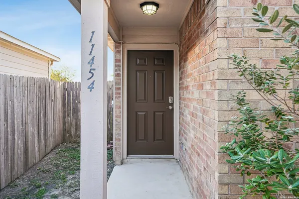 $1,425 | 11454 Country Canyon, San Antonio, TX 78252