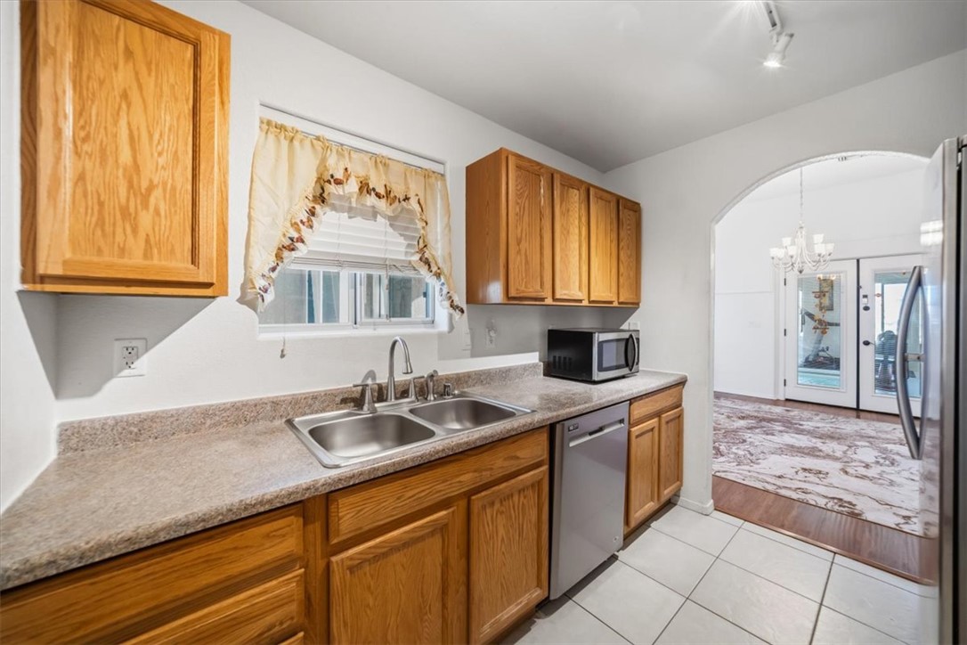 2475 Ripple Drive Bullhead City, AZ 86429 - Photo 11 of 63