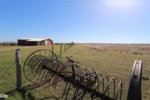a view of an outdoor space with yard