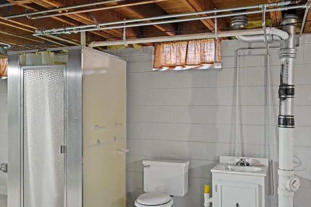 $289,000 | 3410 North Elmwood Drive, Elmwood Park, WI 53405