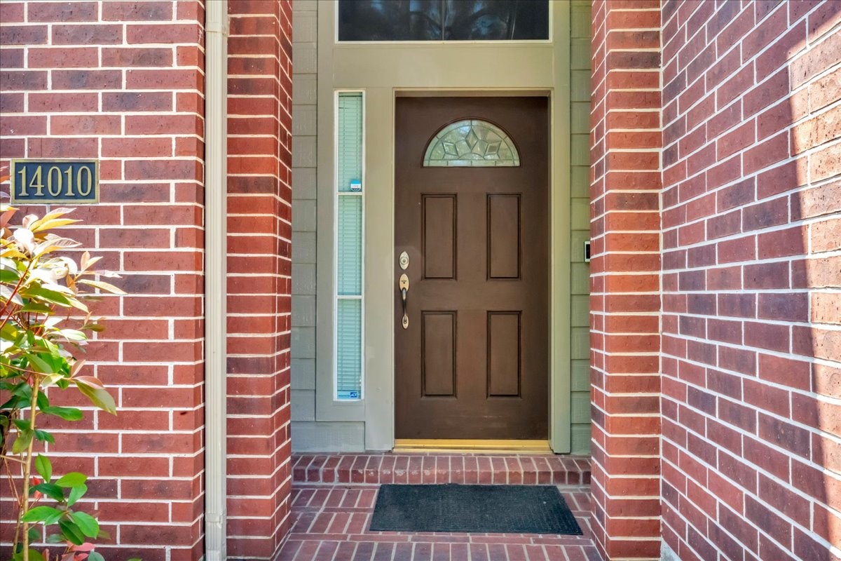 14010 Hazel Ridge Court Houston, TX 77062 - Photo 3 of 38 Welcoming front entry at 14010 Hazel Ridge Court.