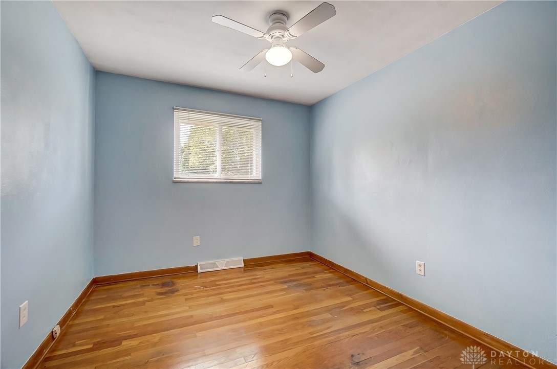 1645 Brownleigh Road Dayton, OH 45429 - Photo 23 of 40
