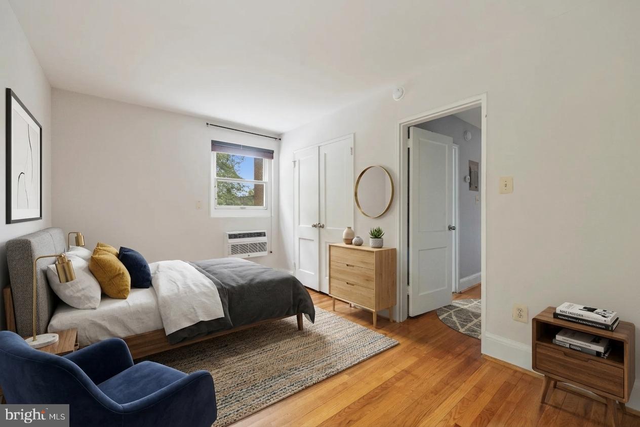 4595 MacArthur Boulevard Northwest, Unit 4 Washington, DC 20007 - Photo 2 of 34