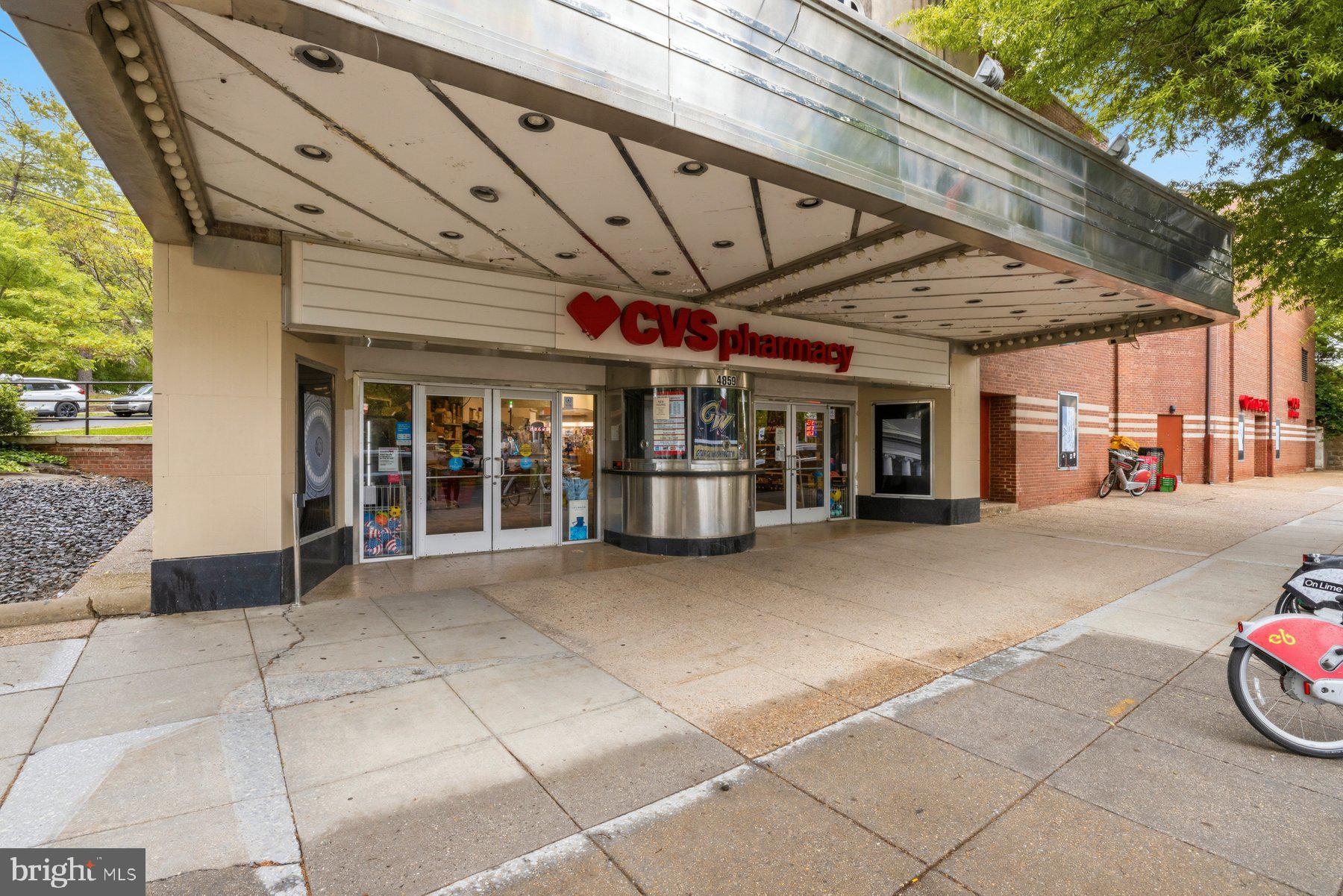 4595 MacArthur Boulevard Northwest, Unit 4 Washington, DC 20007 - Photo 28 of 34