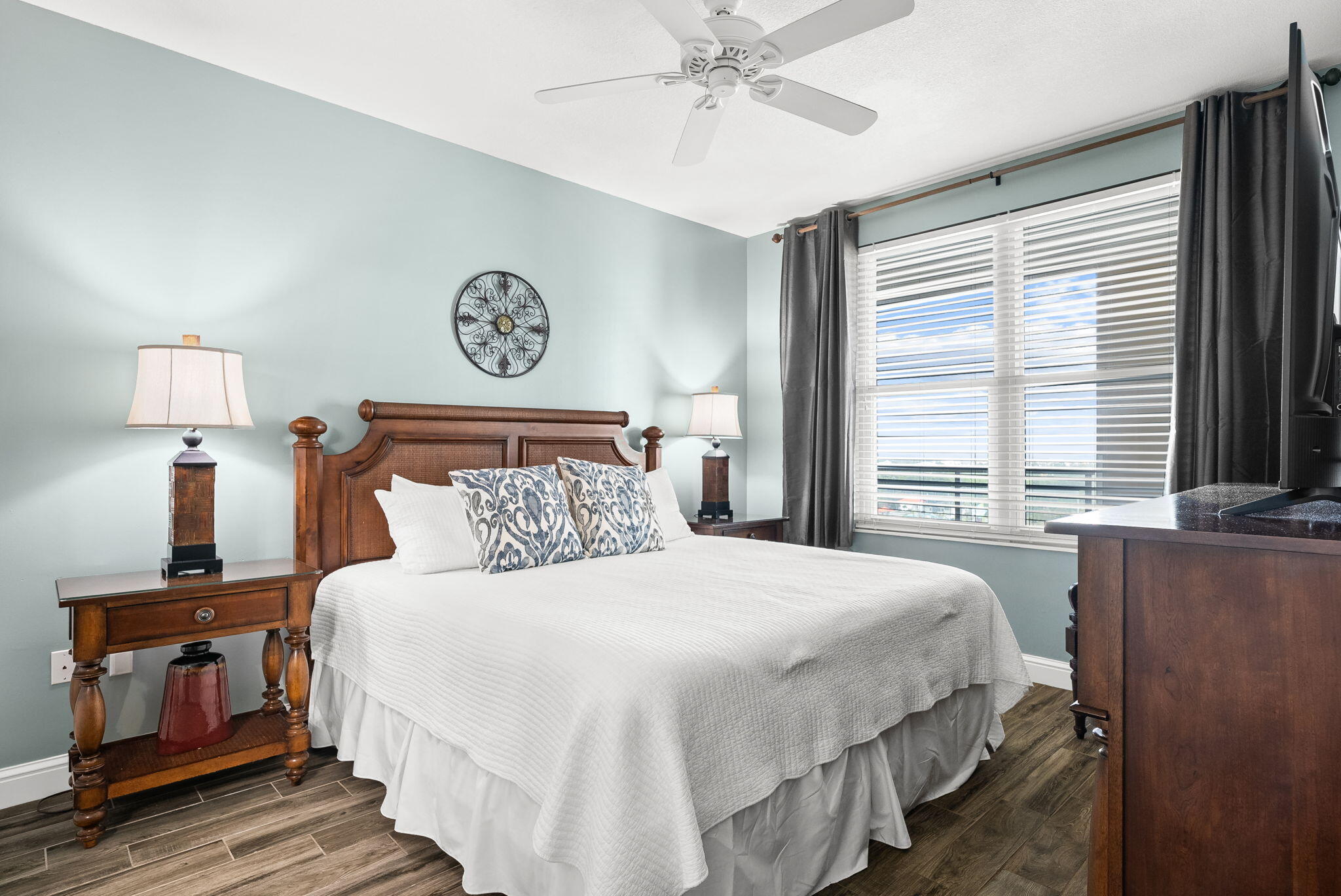 15625 Front Beach Road, Unit 1004 Panama City Beach, FL 32413 - Photo 19 of 42 Master Bedroom