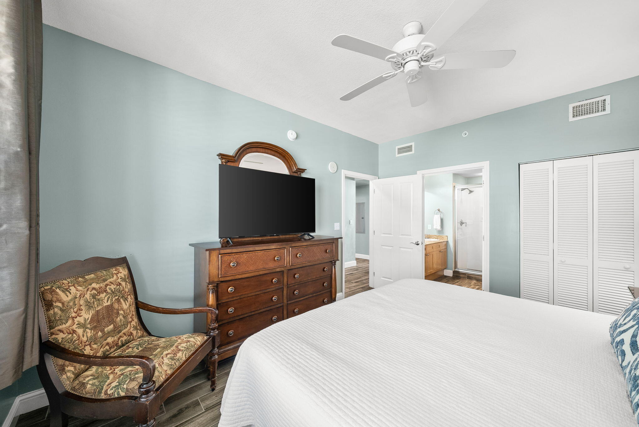 15625 Front Beach Road, Unit 1004 Panama City Beach, FL 32413 - Photo 20 of 42 Master Bedroom