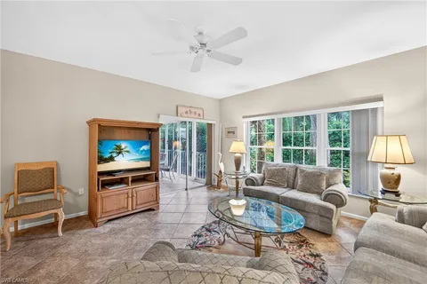 $599,000 | 5899 Chanteclair Drive, Unit 211, Naples, FL 34108