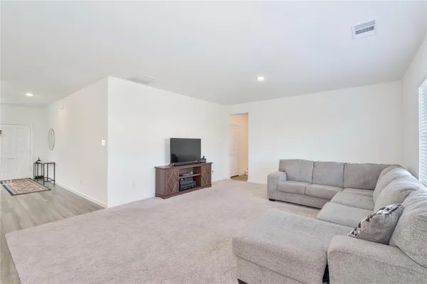 $2,300 | 1660 Hossler Trail, Fort Worth, TX 76052