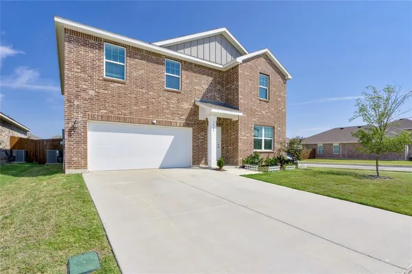 $2,300 | 1660 Hossler Trail, Fort Worth, TX 76052