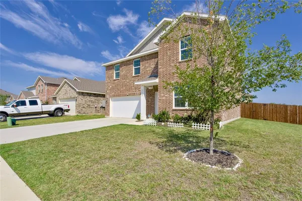 $2,300 | 1660 Hossler Trail, Fort Worth, TX 76052