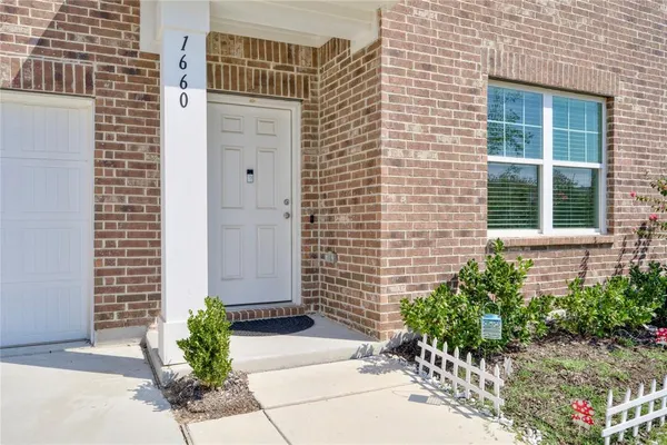 $2,300 | 1660 Hossler Trail, Fort Worth, TX 76052