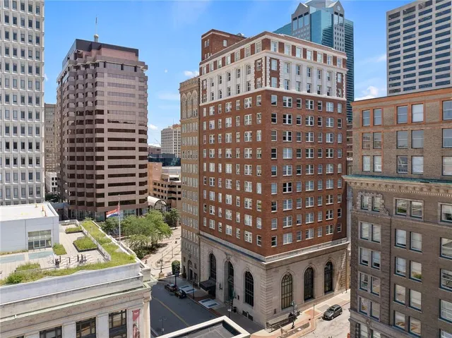 $399,950 | 21 West 10th Street, Unit 11C, Kansas City, MO 64105
