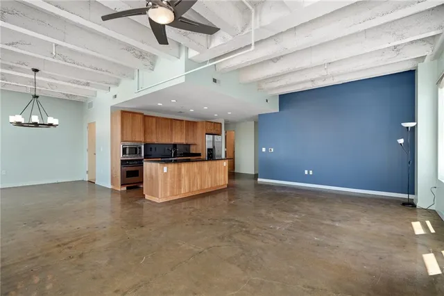 $399,950 | 21 West 10th Street, Unit 11C, Kansas City, MO 64105