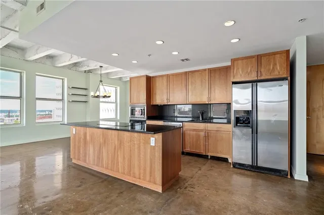 $399,950 | 21 West 10th Street, Unit 11C, Kansas City, MO 64105