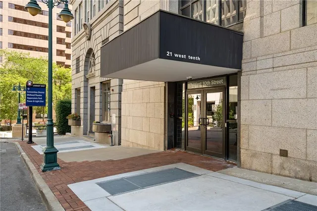 $399,950 | 21 West 10th Street, Unit 11C, Kansas City, MO 64105