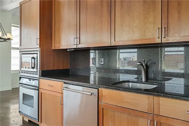 $399,950 | 21 West 10th Street, Unit 11C, Kansas City, MO 64105