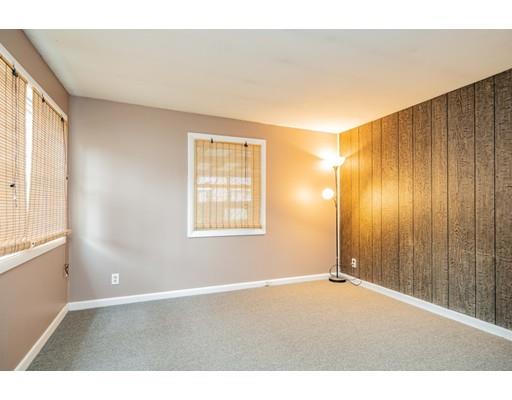 96 Vincent Street Springfield, MA 01129 - Photo 7 of 24