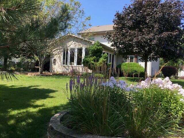 5103 24th Place Kenosha, WI 53144 - Photo 30 of 32 Rear - Summer