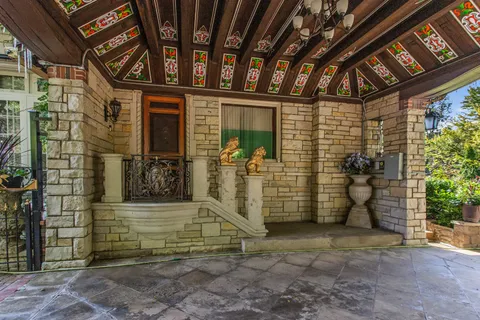 a view of a pathway of a building