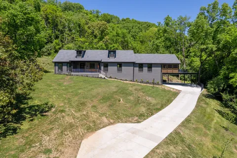 $1,800,000 | 860 Lakemont Drive, Nashville, TN 37220