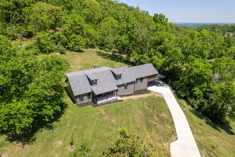 $1,800,000 | 860 Lakemont Drive, Nashville, TN 37220