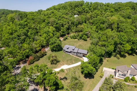 $1,800,000 | 860 Lakemont Drive, Nashville, TN 37220