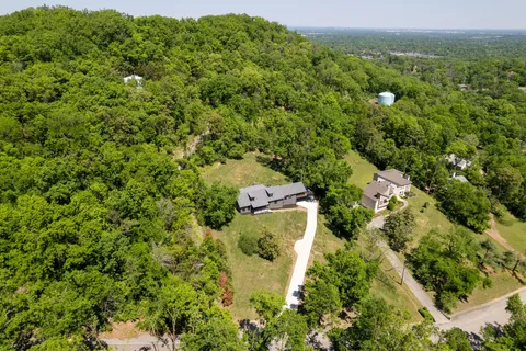 $1,800,000 | 860 Lakemont Drive, Nashville, TN 37220