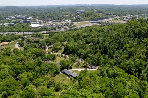 $1,800,000 | 860 Lakemont Drive, Nashville, TN 37220