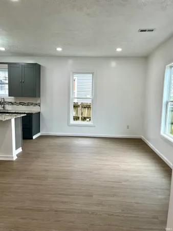 $260,000 | 915 Clay Street, Huntingburg, IN 47542