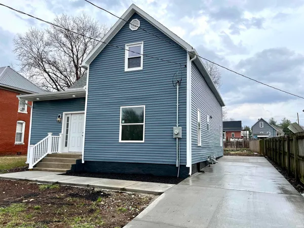 $260,000 | 915 Clay Street, Huntingburg, IN 47542