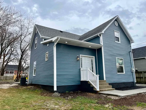 $260,000 | 915 Clay Street, Huntingburg, IN 47542