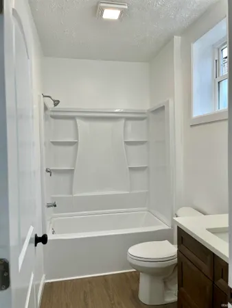 $260,000 | 915 Clay Street, Huntingburg, IN 47542