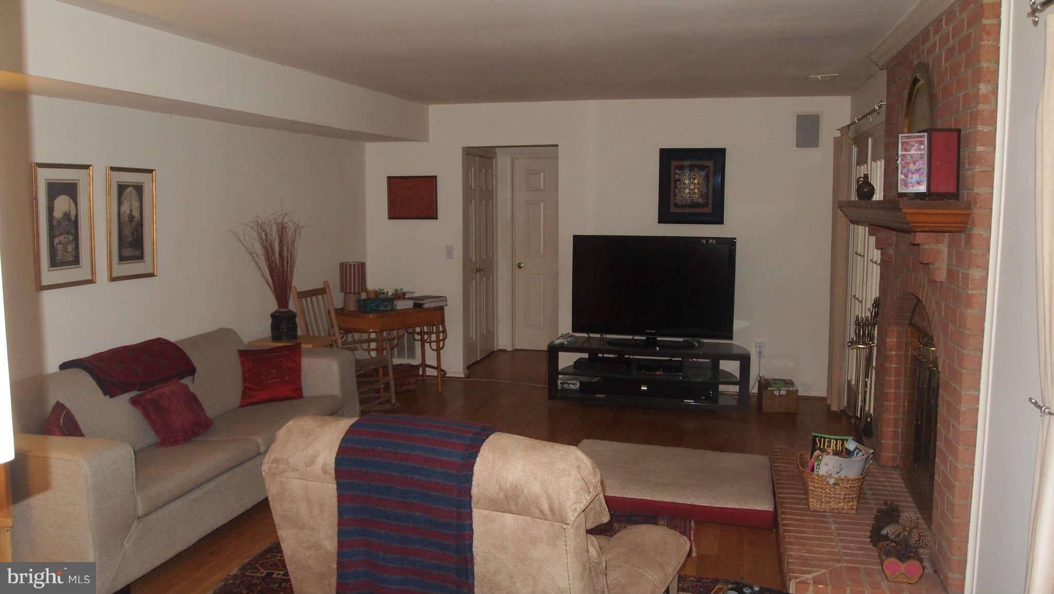 104 Minor Road Sterling, VA 20165 - Photo 12 of 30 Family Room
