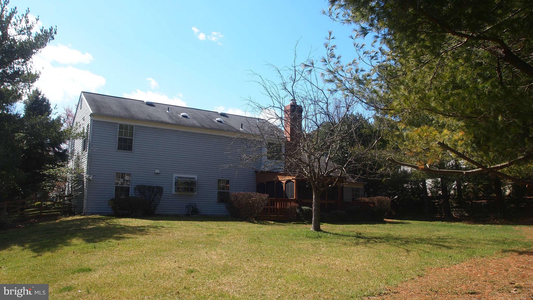 104 Minor Road Sterling, VA 20165 - Photo 29 of 30 Exterior (Rear)