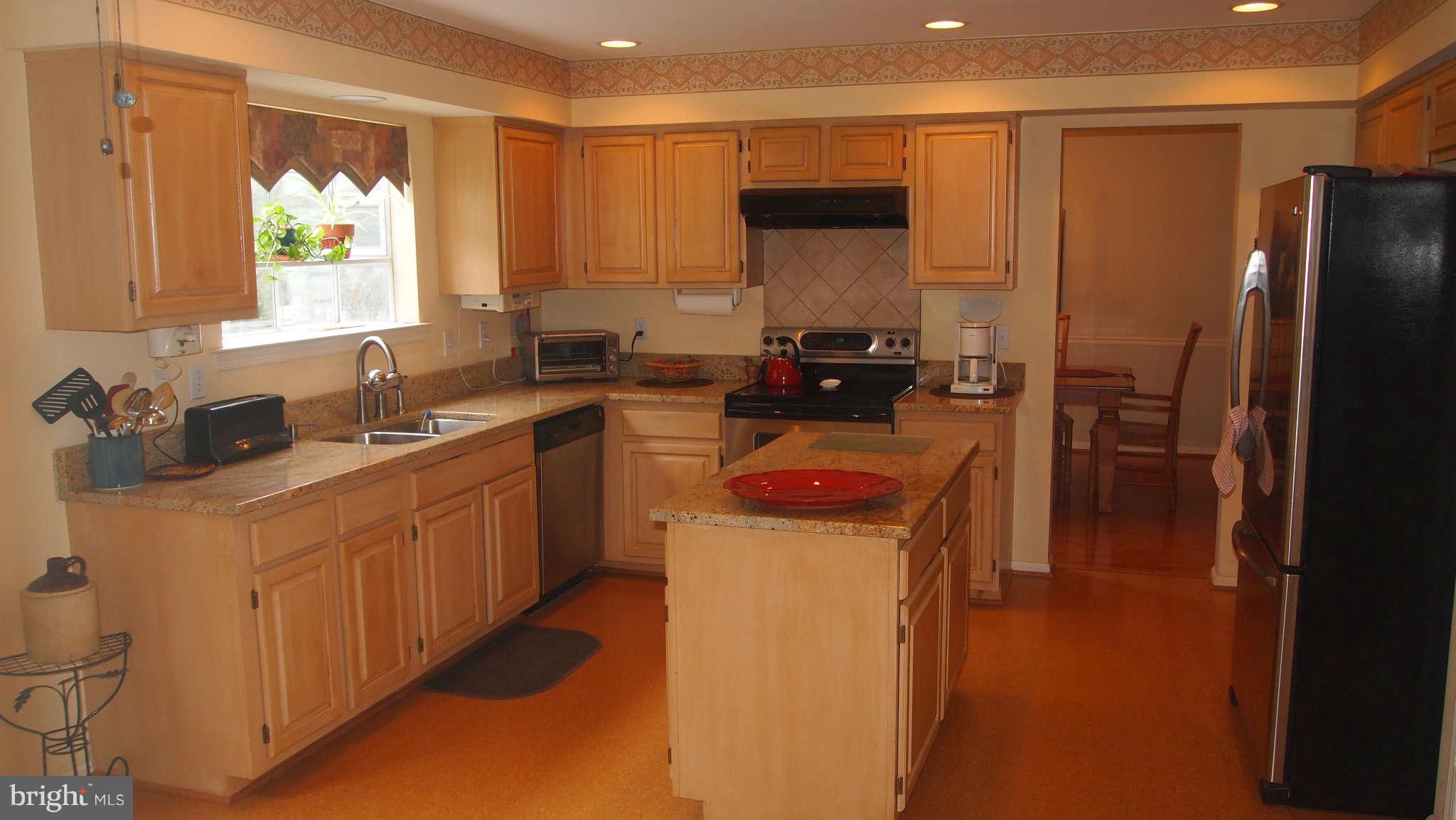 104 Minor Road Sterling, VA 20165 - Photo 7 of 30 Kitchen