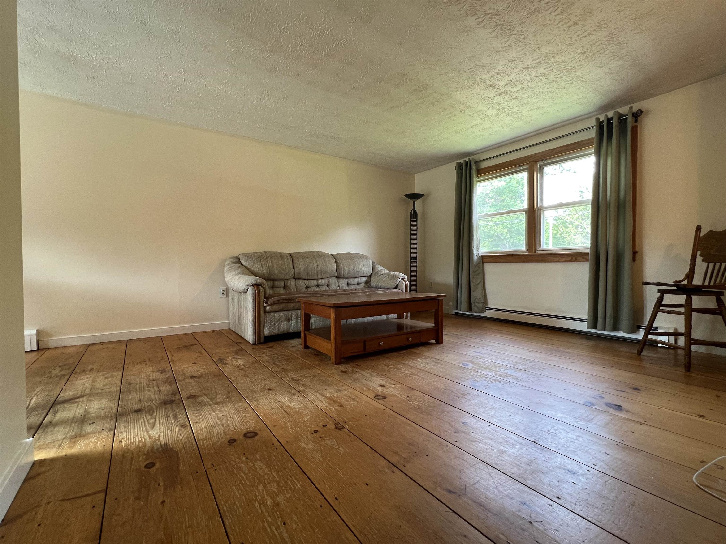 497 Bacon Road Henniker, NH 03242 - Photo 7 of 32