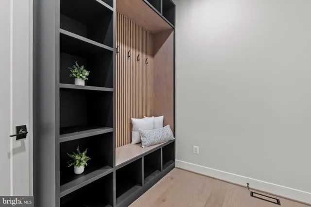 $2,765,000 | 6511 Ivy Hill Drive, McLean, VA 22101