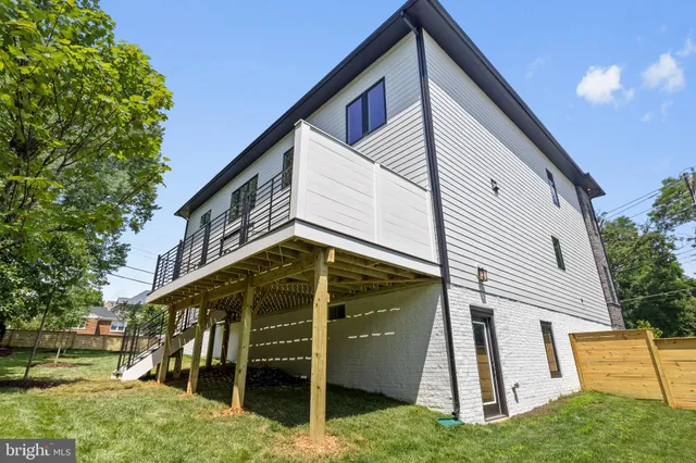 $2,765,000 | 6511 Ivy Hill Drive, McLean, VA 22101