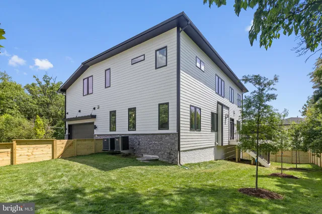 $2,765,000 | 6511 Ivy Hill Drive, McLean, VA 22101