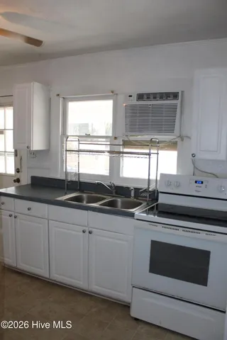 $1,025 | 502 East Main Street, Havelock, NC 28532