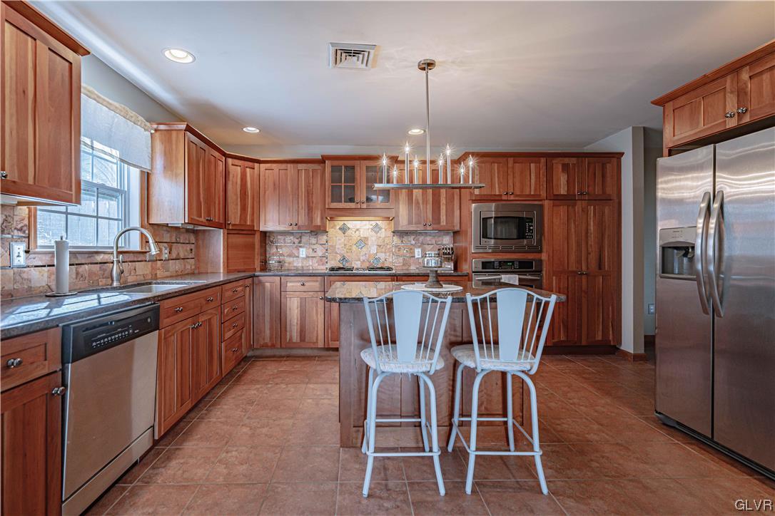 4174 Ross Road Bethlehem, PA 18020 - Photo 13 of 45 Gallery Image 13