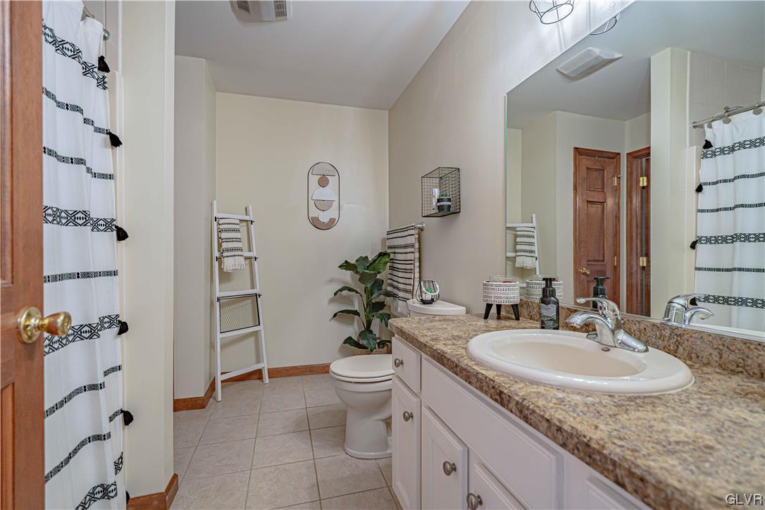 4174 Ross Road Bethlehem, PA 18020 - Photo 31 of 45 Gallery Image 31