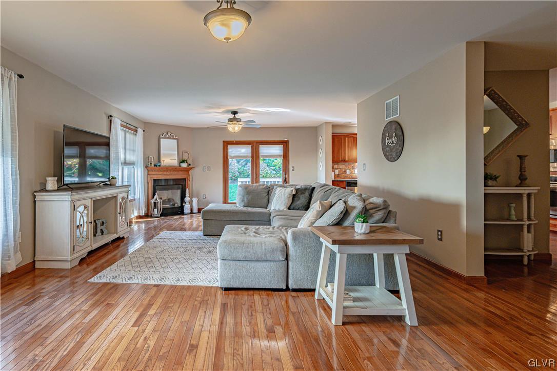 4174 Ross Road Bethlehem, PA 18020 - Photo 9 of 45 Gallery Image 9
