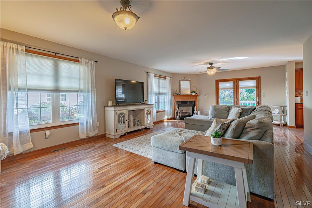 4174 Ross Road Bethlehem, PA 18020 - Photo 10 of 45 Gallery Image 10