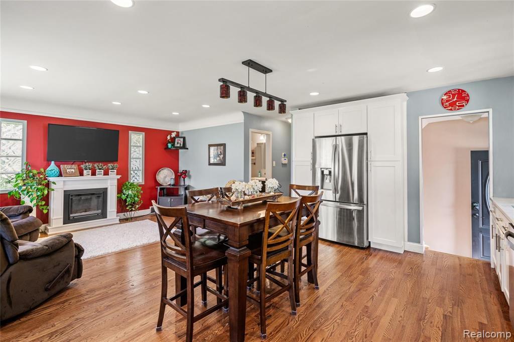 2447 Eastern Avenue Rochester Hills, MI 48307 - Photo 6 of 41