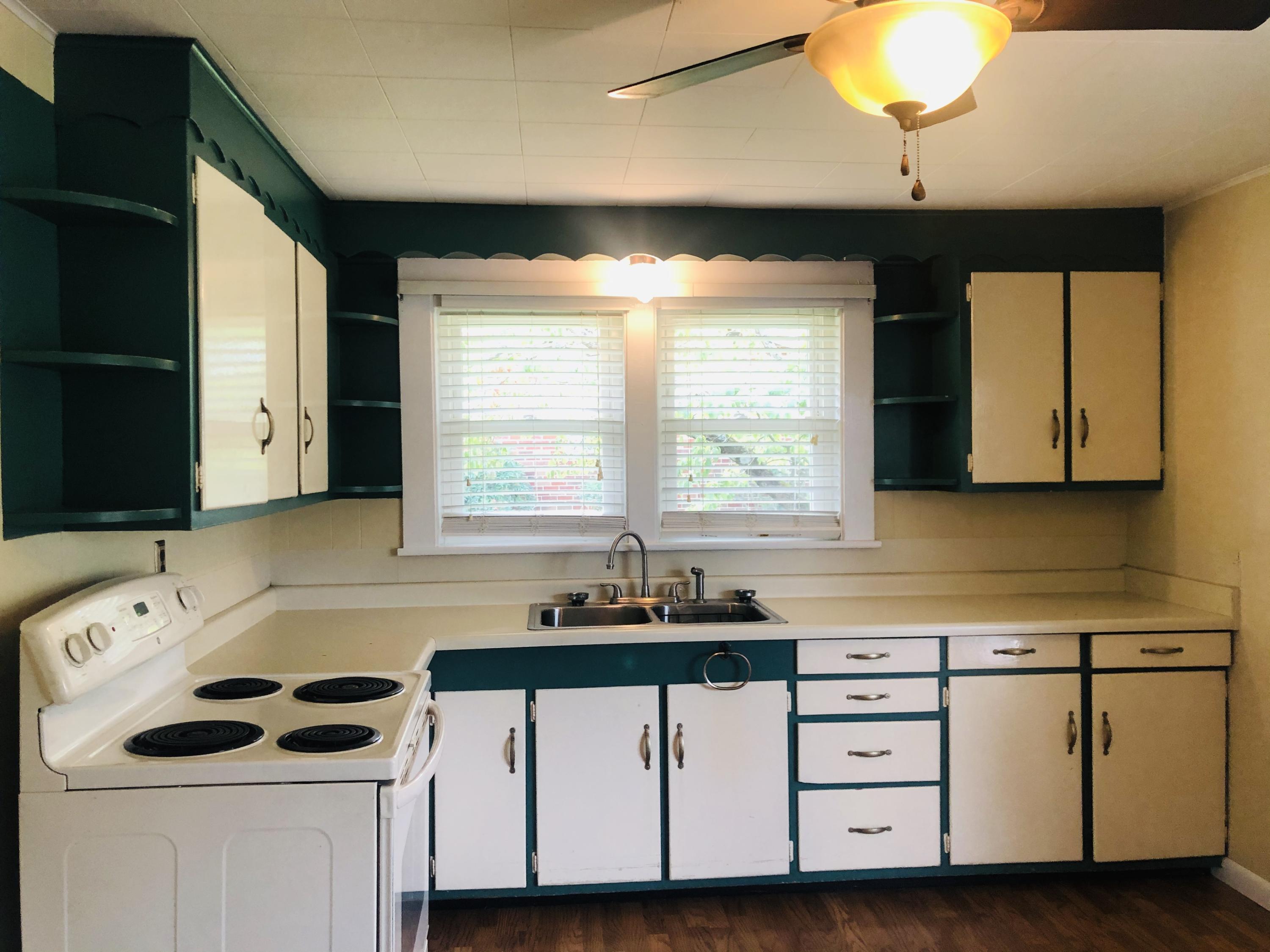 126 Mill Pond Road Elizabethton, TN 37643 - Photo 8 of 39 1BBB5668-B74F-4E6D-A2E9-73D8FAB3DF01