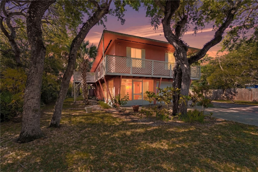 1951 West Shell Lane Vero Beach, FL 32963 - Photo 34 of 35 a view of a house with a tree